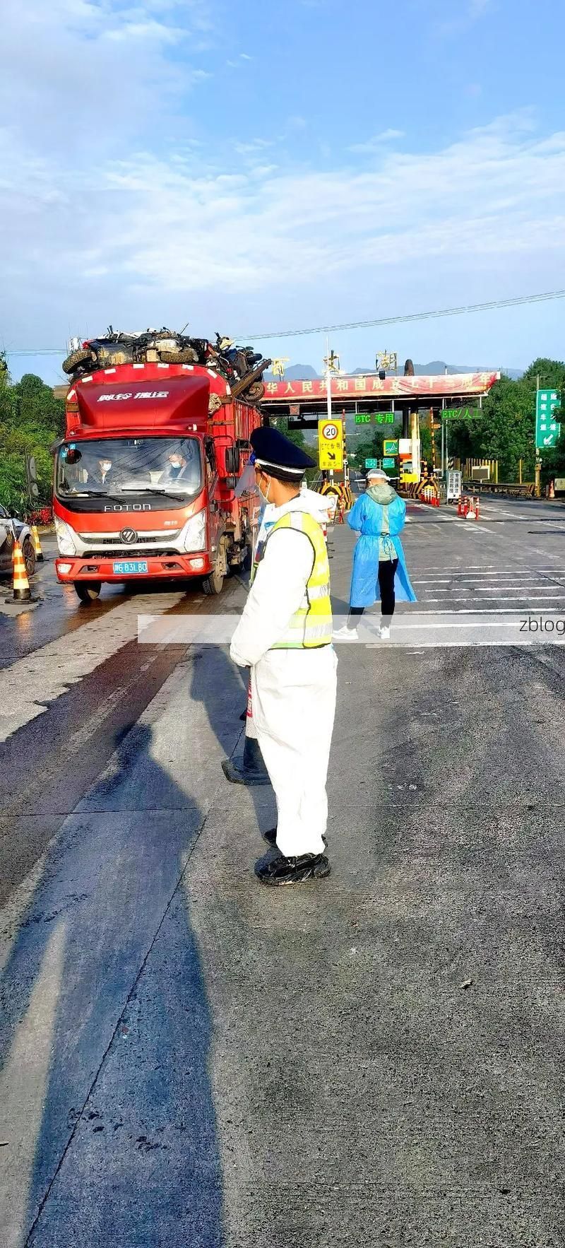 夹江：青衣江畔的防疫坚守与交通枢纽下的防控挑战