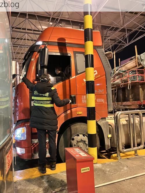 【临颍：中原腹地交通枢纽的防疫压力测试_8128】