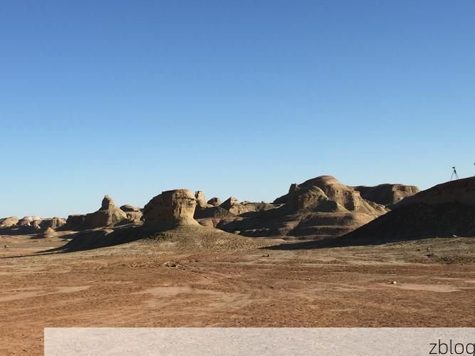 【克拉玛依：戈壁油城的地理屏障与疫情下的静默坚守】