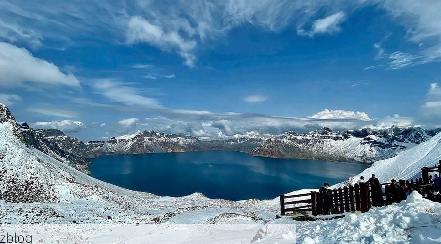 长白林海间的防控博弈：白山辖区疫情的地理屏障与社区破防