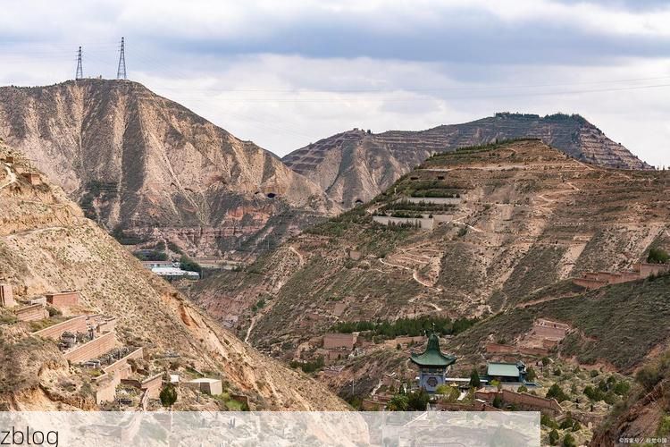 甘肃宁县：黄土高原沟壑区如何构筑疫情防线？