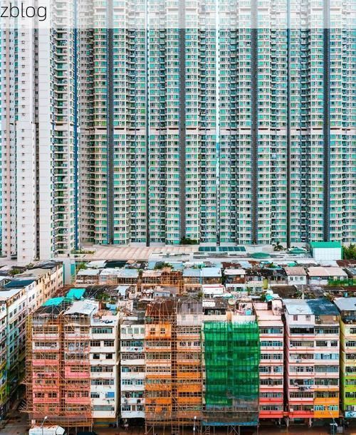 香港：高密度都市下的疫情防线与精准围堵