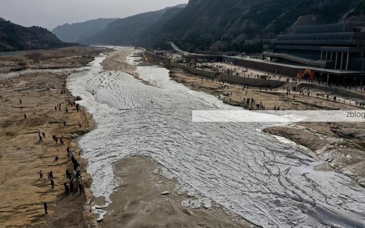 米脂：黄土高原沟壑间的疫情防波堤